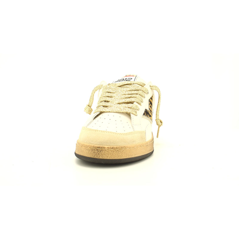 WHITE/LEO