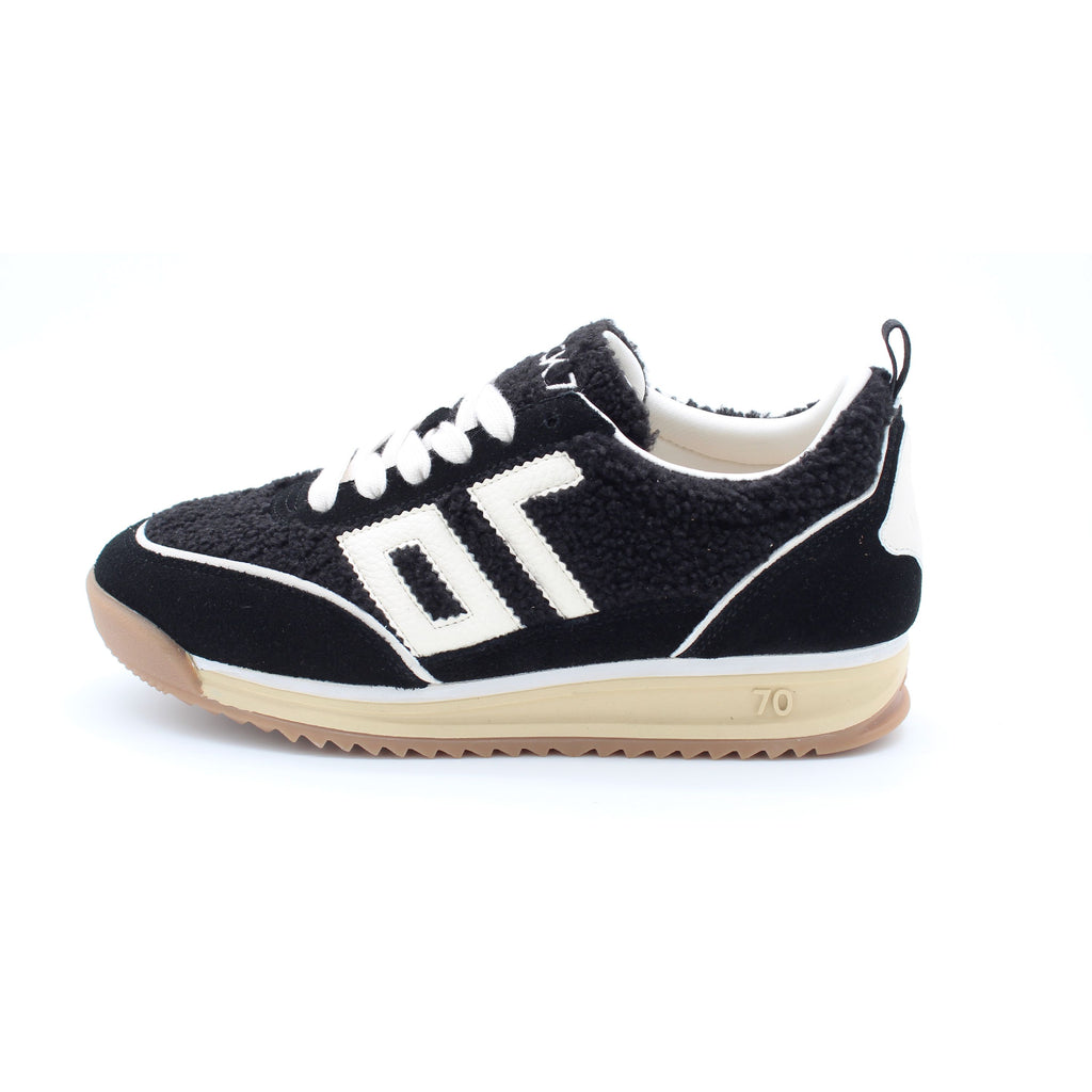 BLACK/MILK