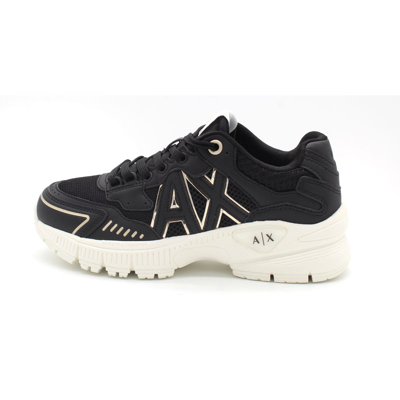 MC077 BLACK/PALE GOLD