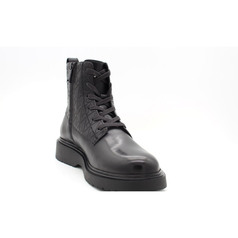 TRIPLE BLACK