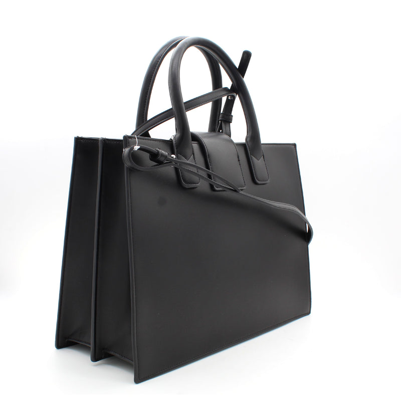 UC001  BLACK