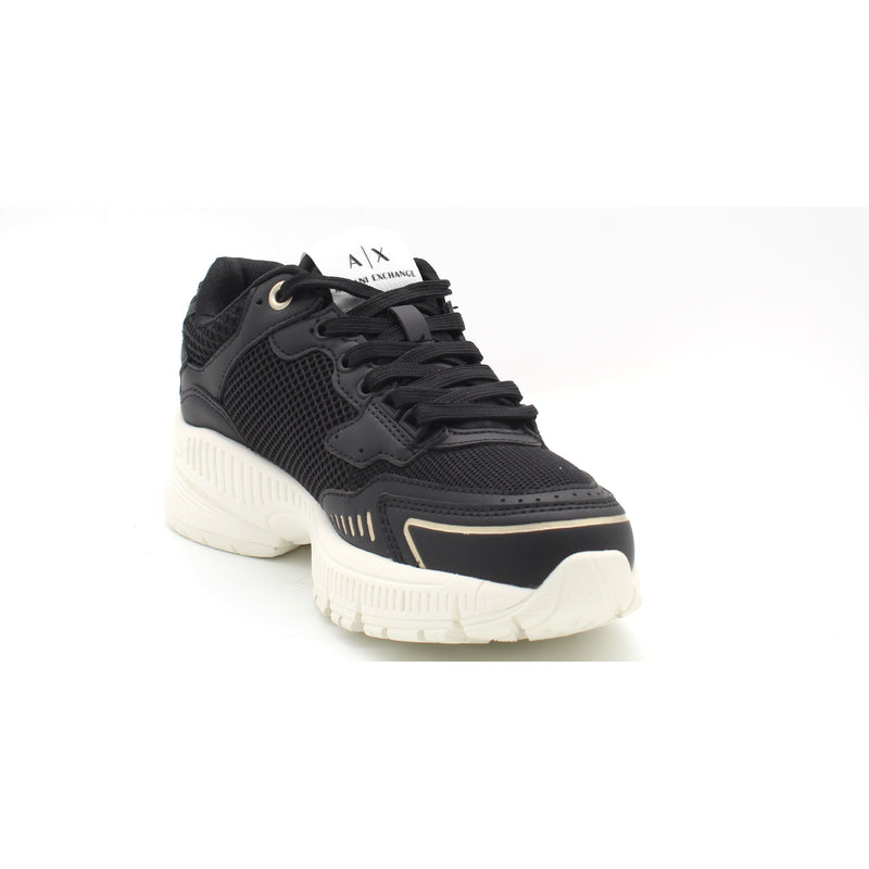 MC077 BLACK/PALE GOLD