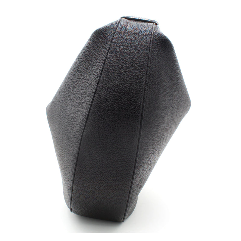 UC001  BLACK