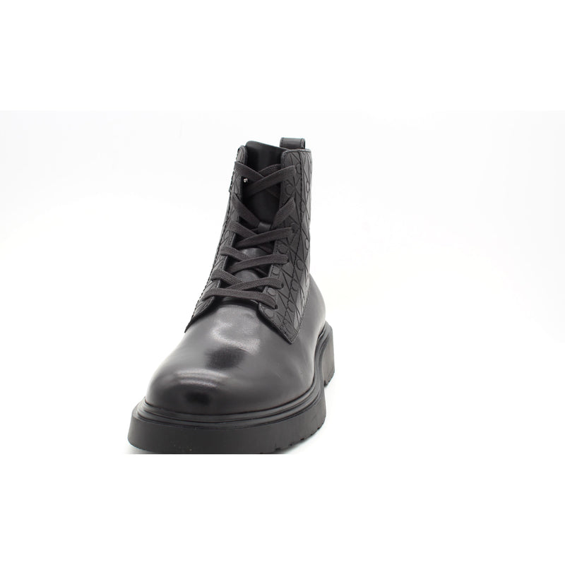 TRIPLE BLACK