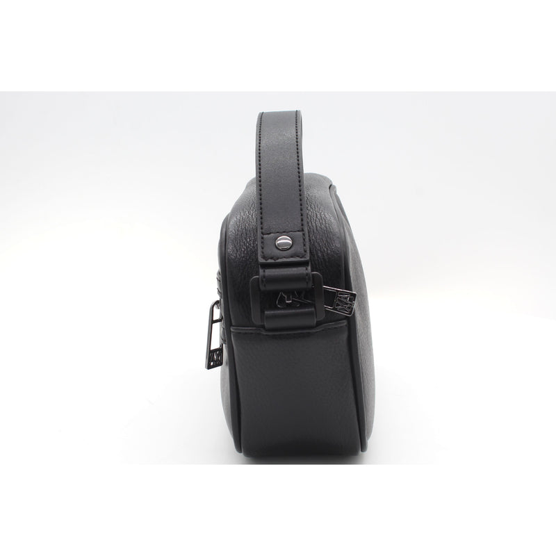 MC105 BLACK/BLACK