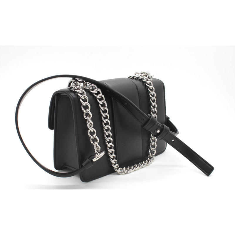 UC001  BLACK