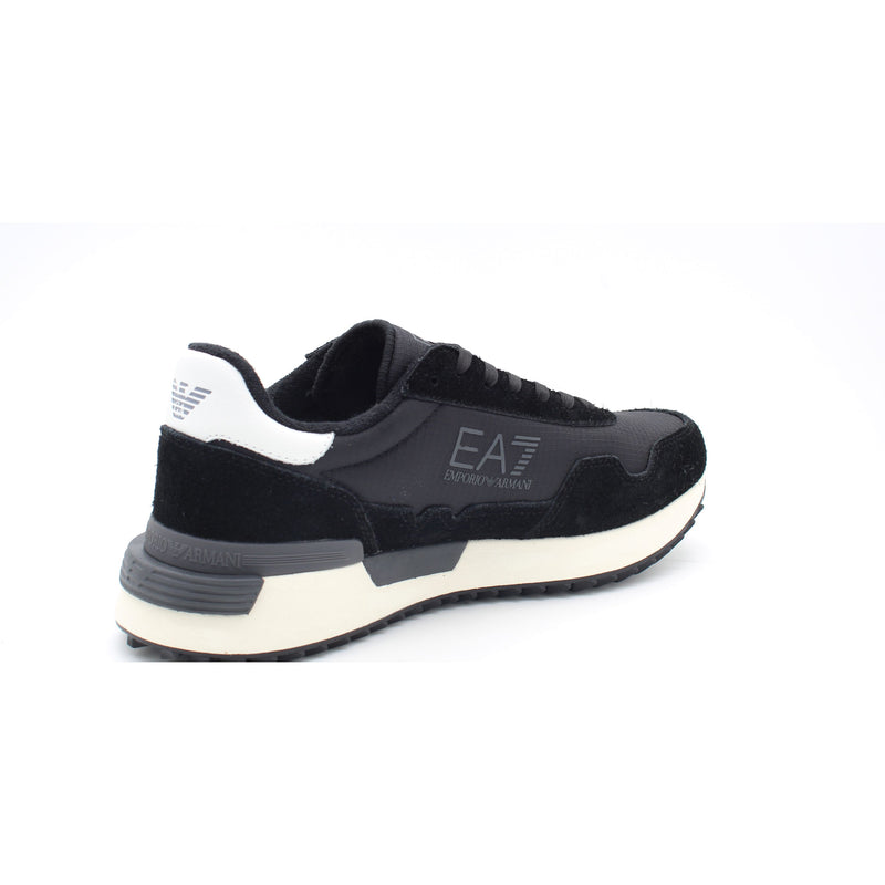 MC001 BLACK+WHITE