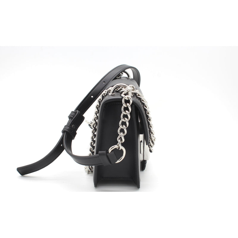 UC001  BLACK