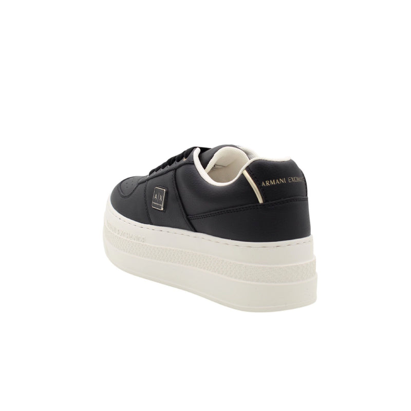 MC077 BLACK/PALE GOLD