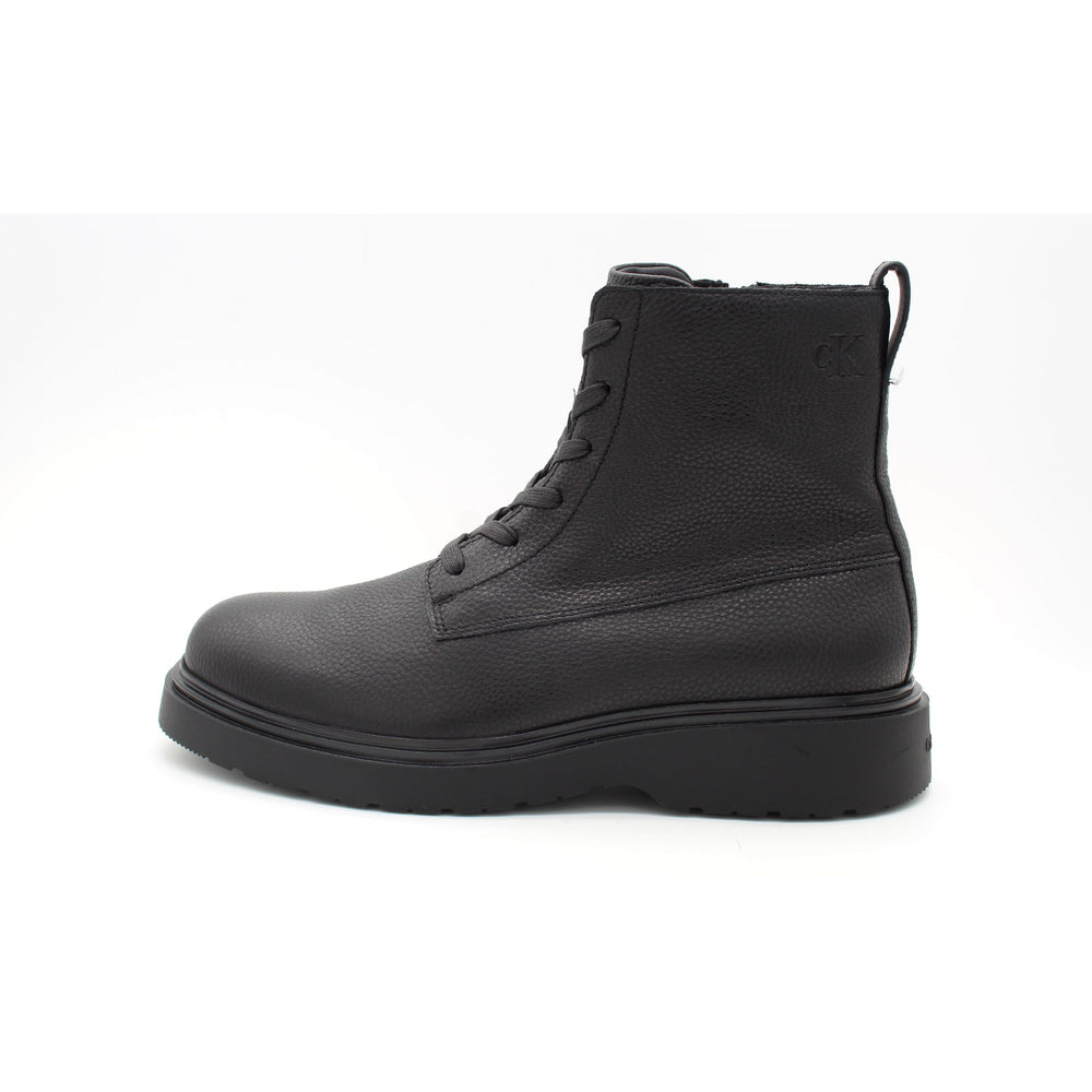 TRIPLE BLACK