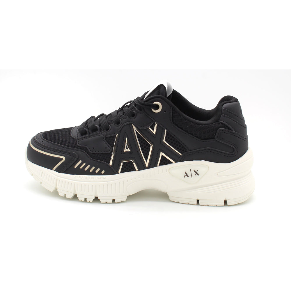 MC077 BLACK/PALE GOLD