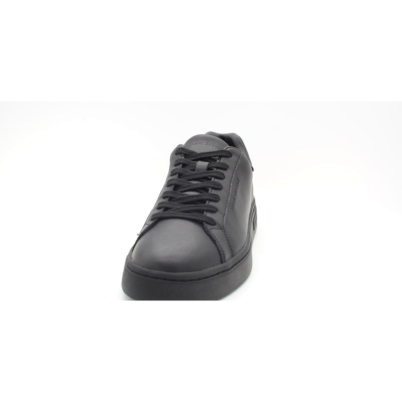 UC001  BLACK BEAUTY