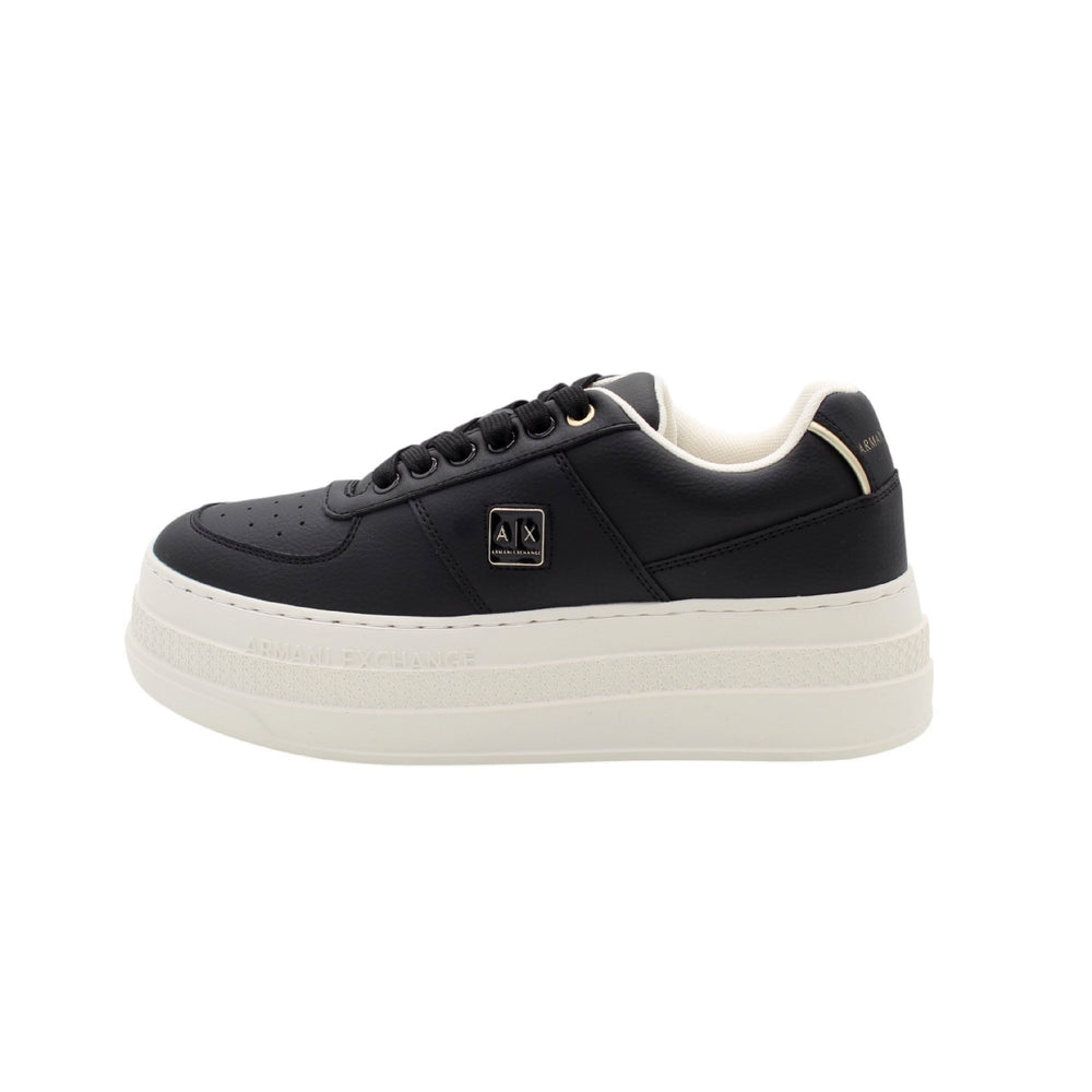 MC077 BLACK/PALE GOLD