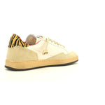 WHITE/LEO