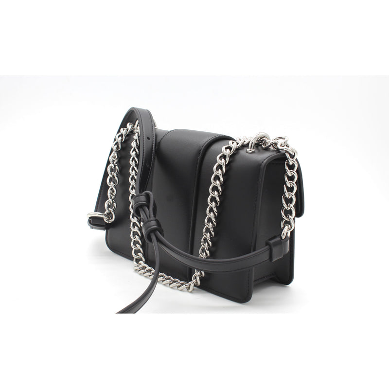 UC001  BLACK