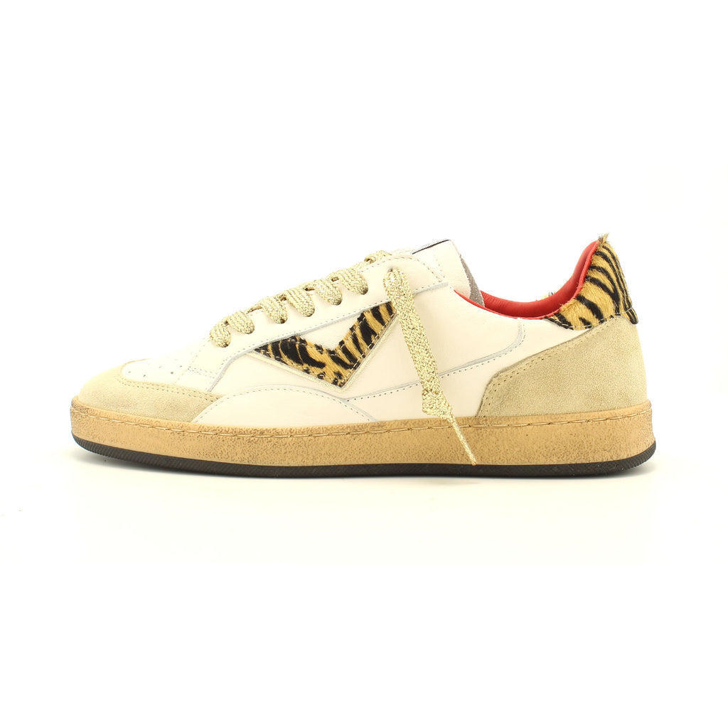 WHITE/LEO