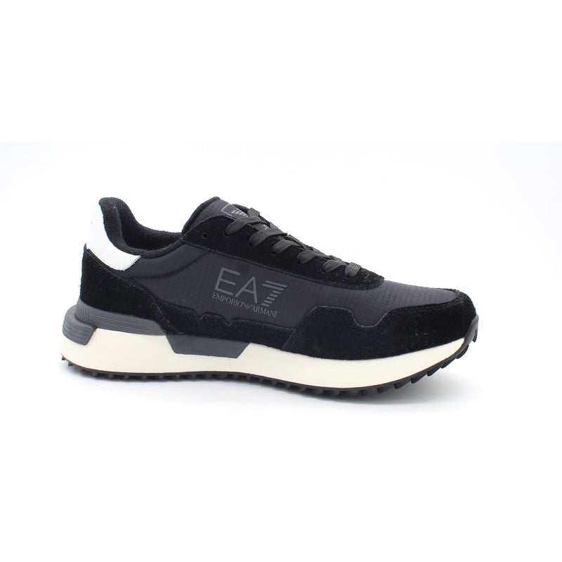 MC001 BLACK+WHITE