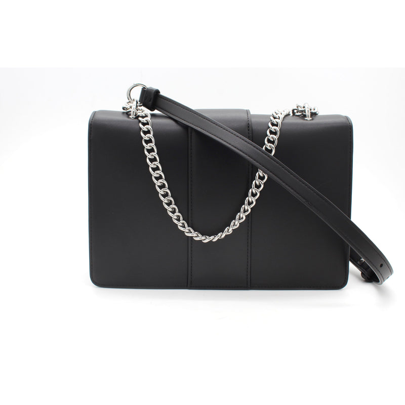 UC001  BLACK